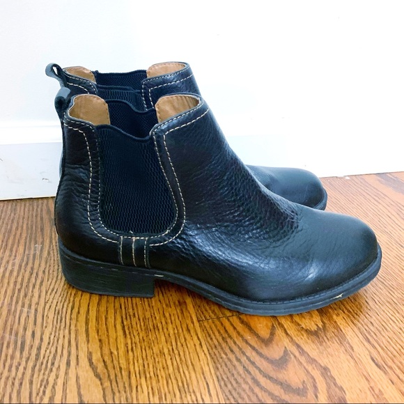 comfortiva salara chelsea boots